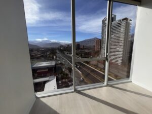 Oficina en arriendo en VITACURA - AVENIDA KENNEDY CON TERSA CONCHA (Ref. 1564)