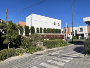 Casa en arriendo en ISLA DE MAIPO - DISFRUTA LA TRANQUILIDAD DE VIVIR EN ISLA DE MAIPO (Ref. 1579)