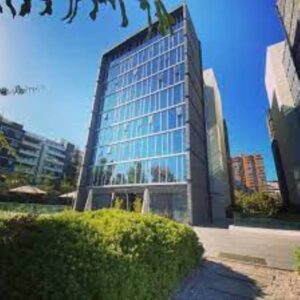 Oficina en venta en VITACURA - AV. PRESIDENTE KENNEDY CON GERÓNIMO DE ALDERETE (Ref. 282)
